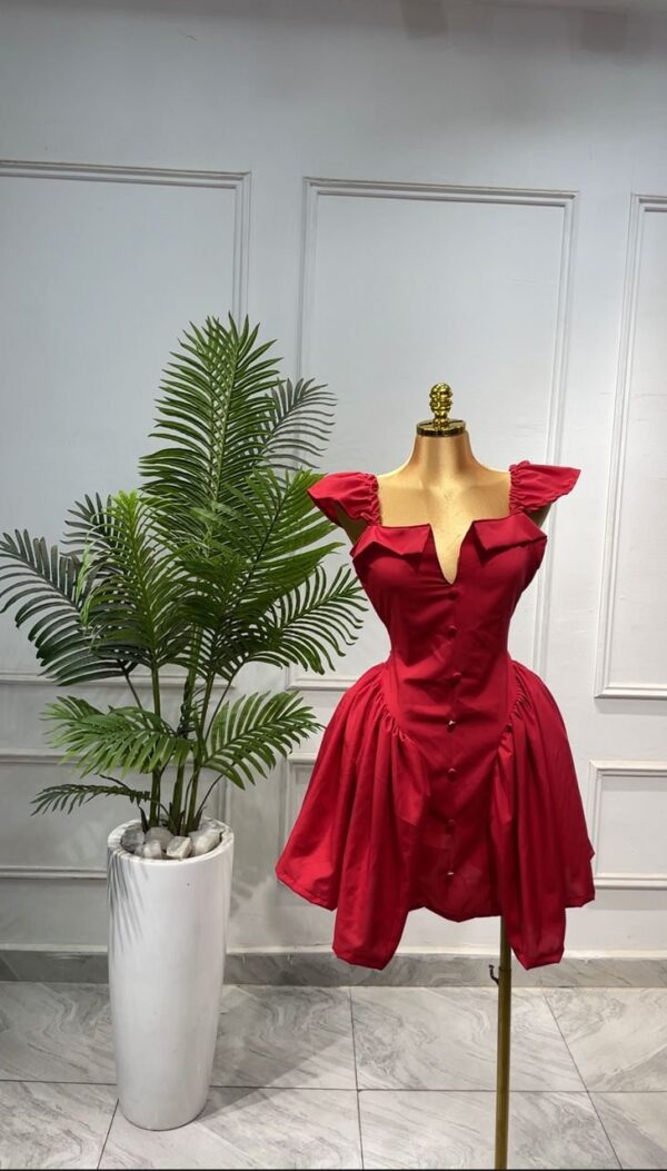 gown