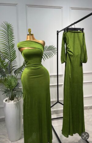 gown